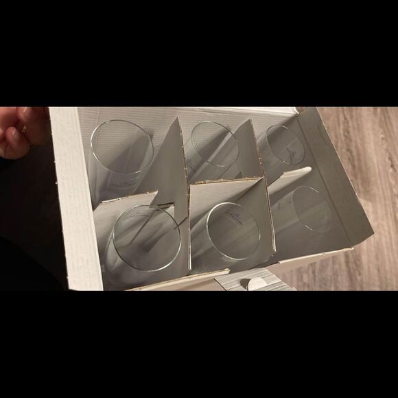 Villeroy & Boch Set of 6 Champagne Flute & Set of 6 Wine Glasses - Picture 2 of 3